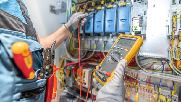 Best Local Electrician Companies  in Emporia, KS